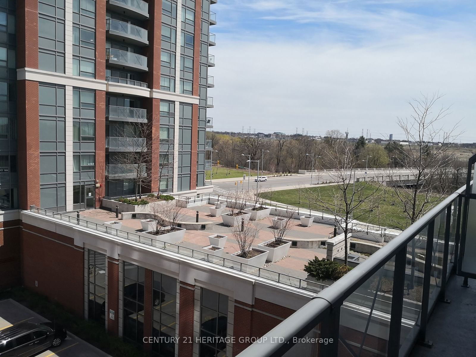 1 Uptown Dr, unit 605 for rent