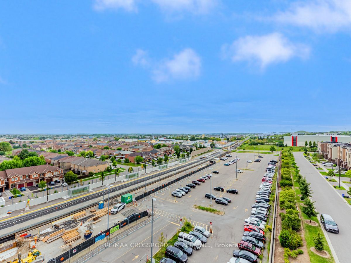 The Mackenzie Condos, Vaughan, Toronto