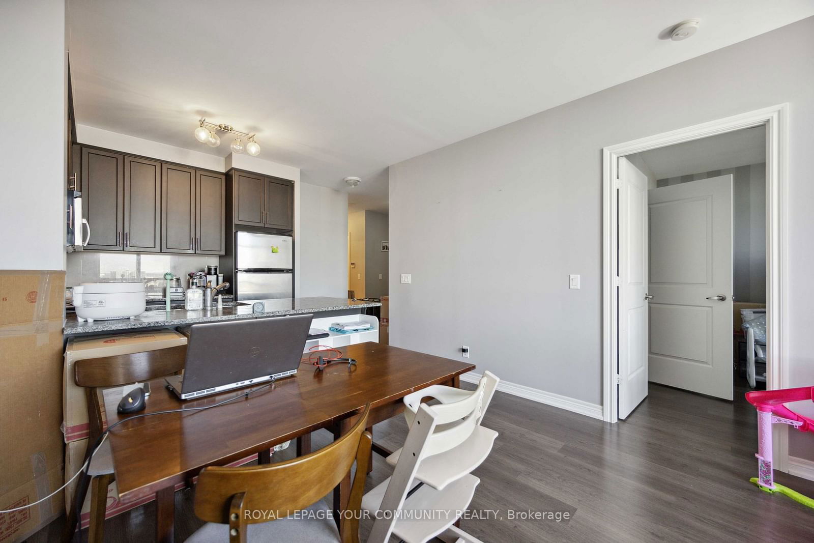 9245 Jane St, unit 1712 for sale