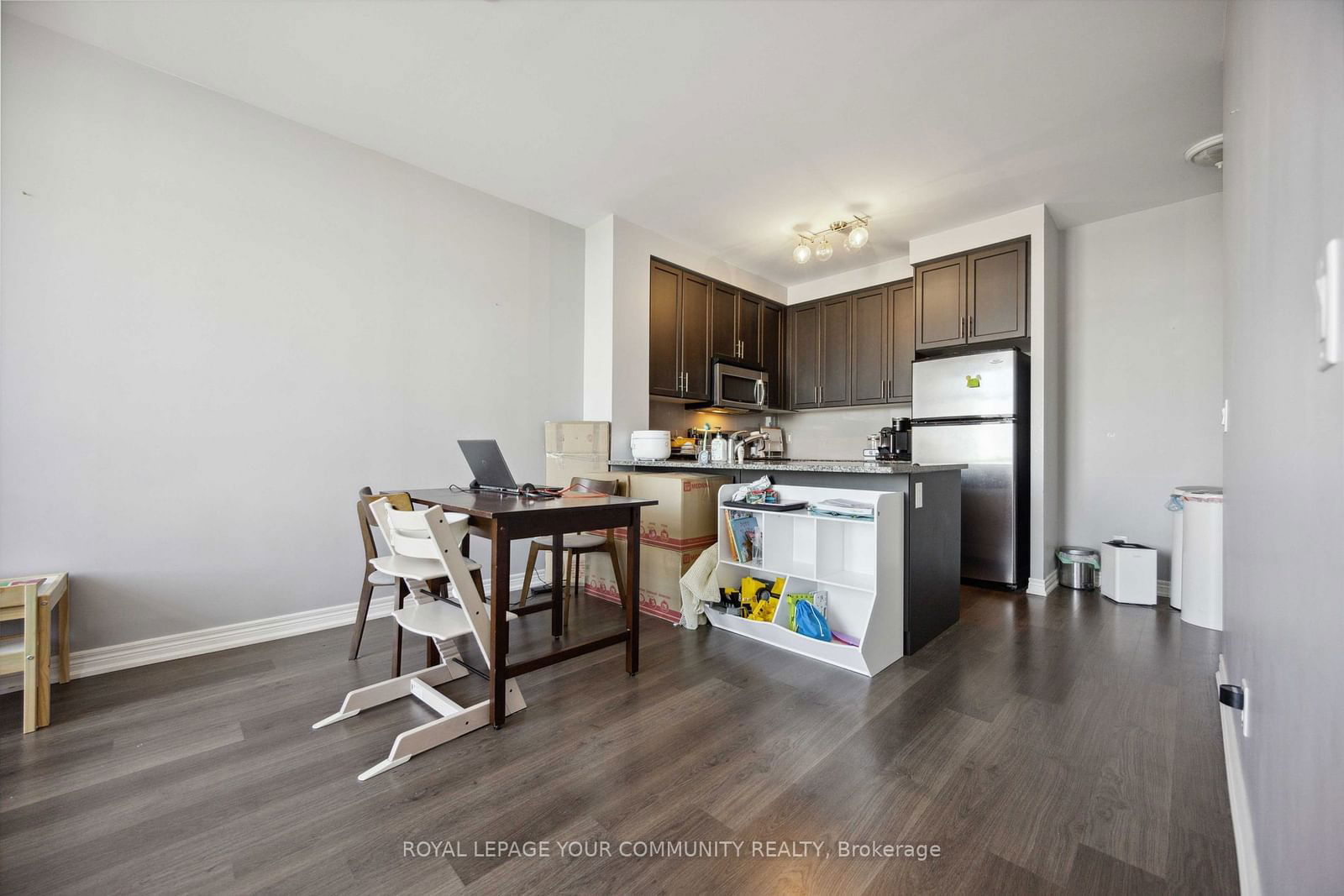 9245 Jane St, unit 1712 for sale