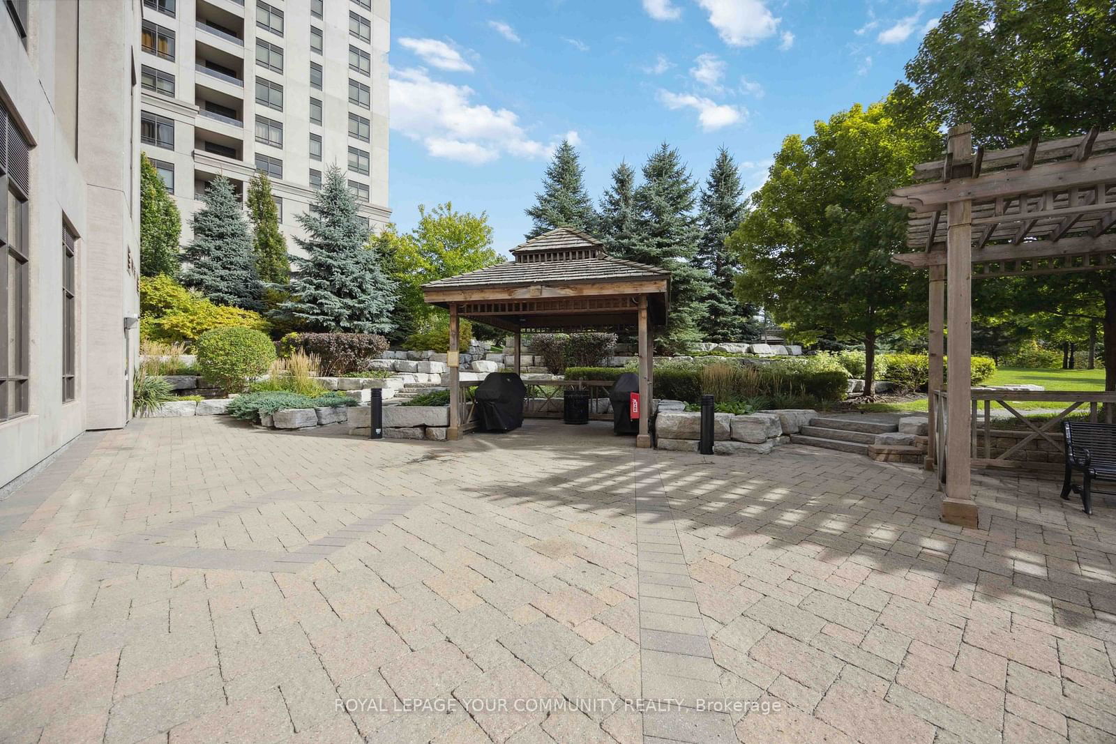 9245 Jane St, unit 1712 for sale