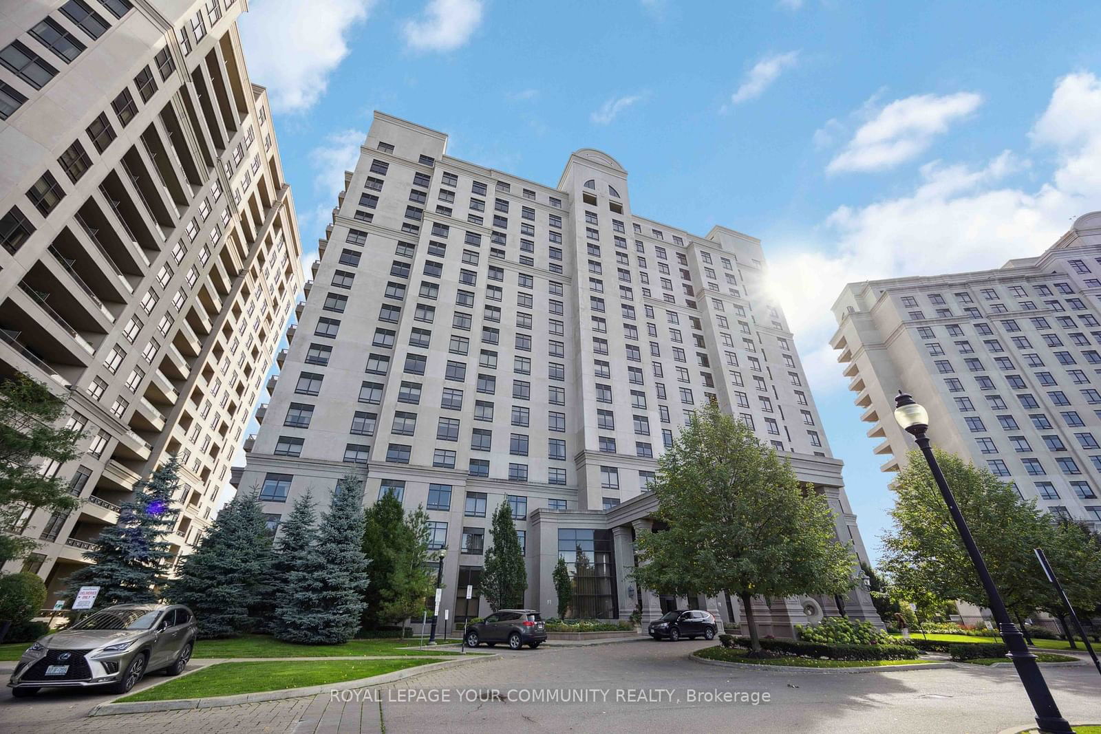 9245 Jane St, unit 1712 for sale