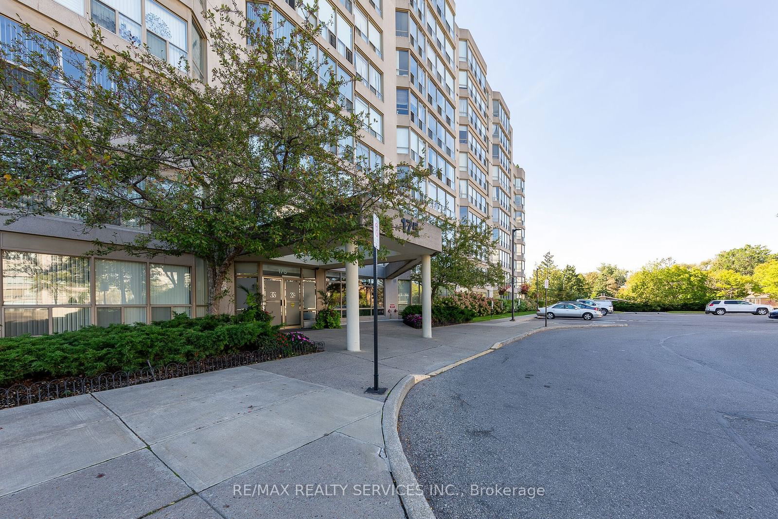 Cedar Gate II Condos, Richmond Hill, Toronto