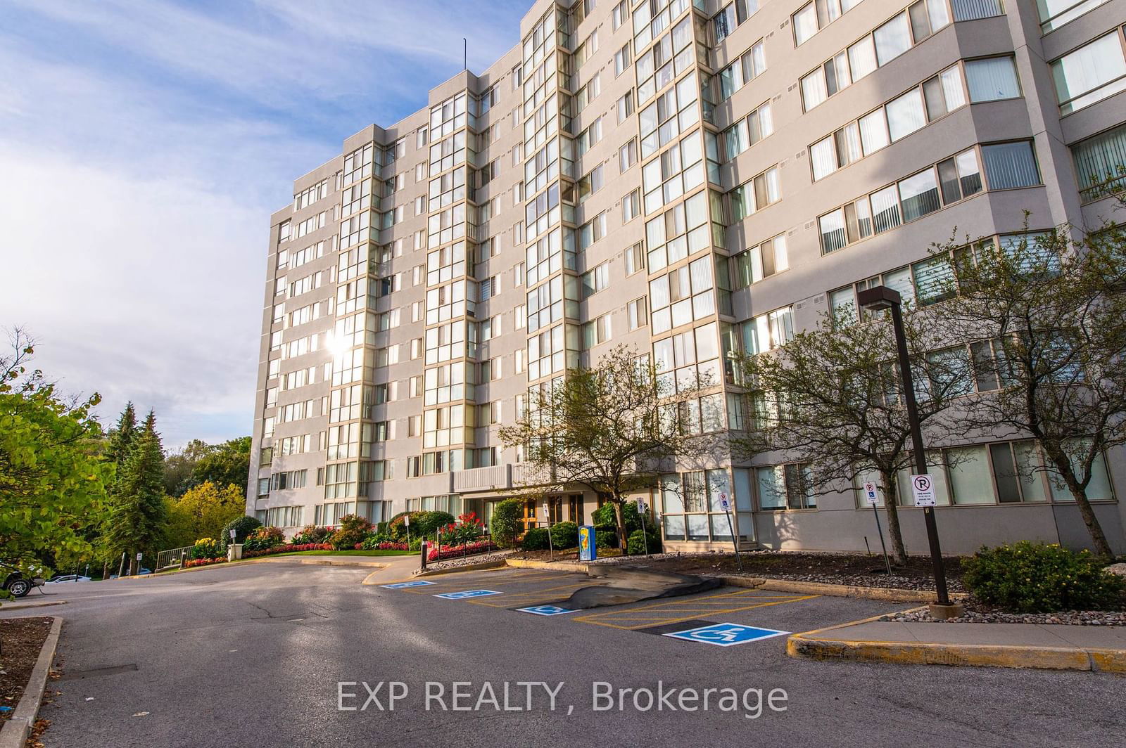 270 Davis Dr, unit 108 for sale