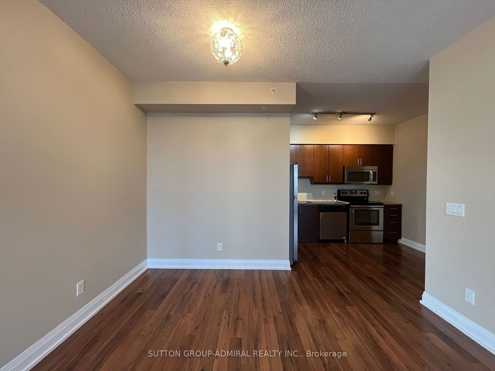 75 North Park, unit 1602 for rent