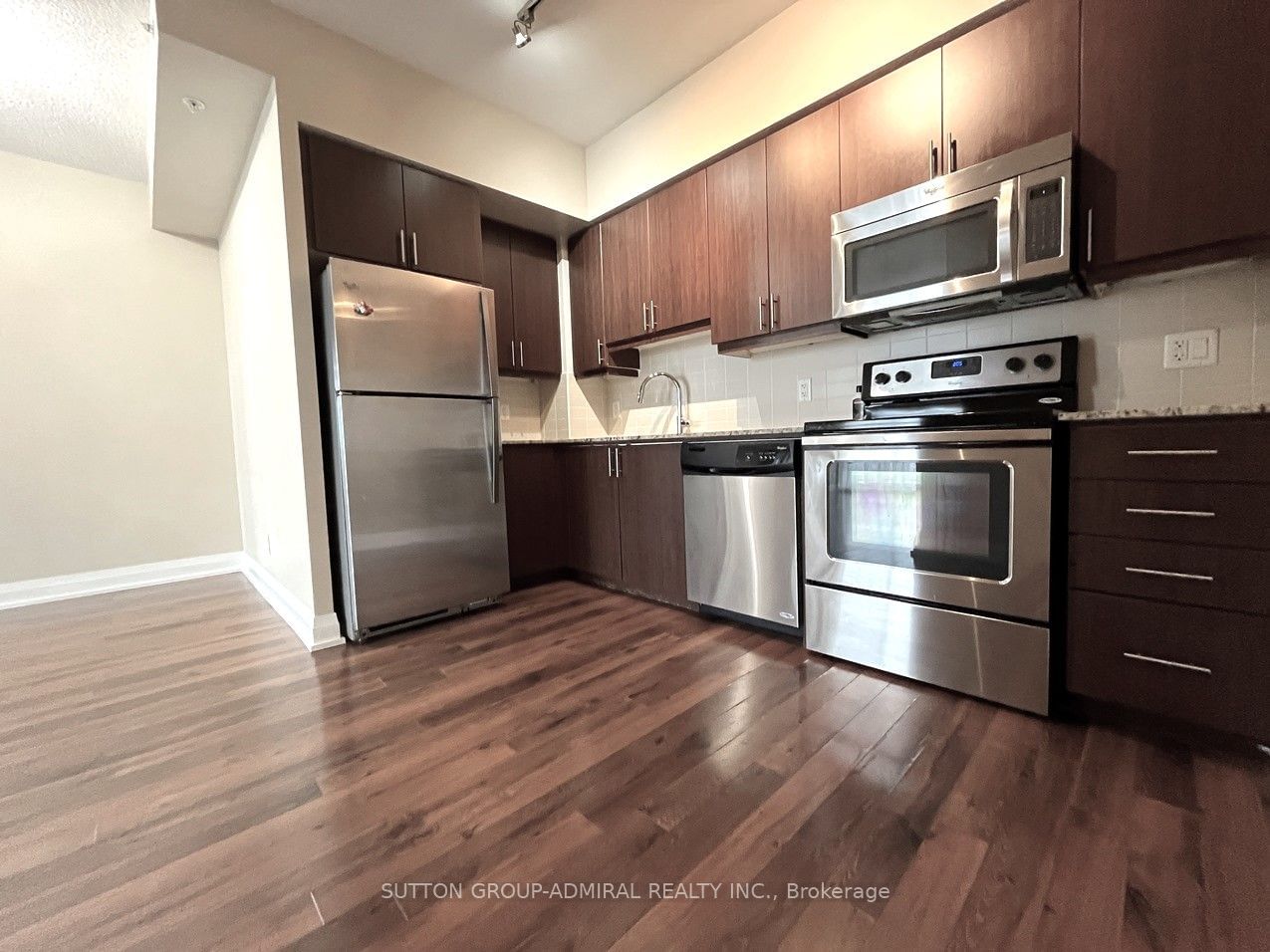 75 North Park, unit 1602 for rent