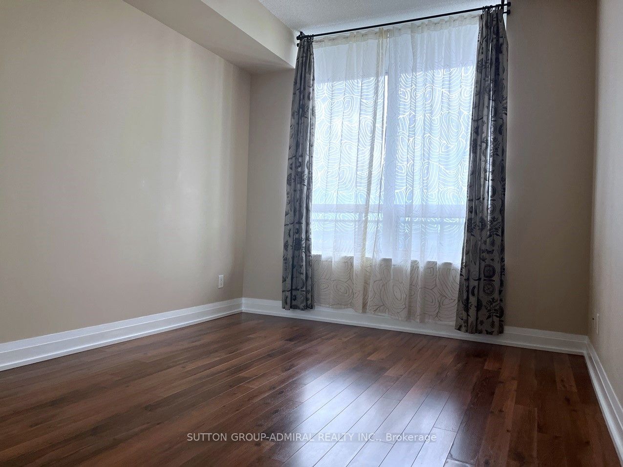 75 North Park, unit 1602 for rent