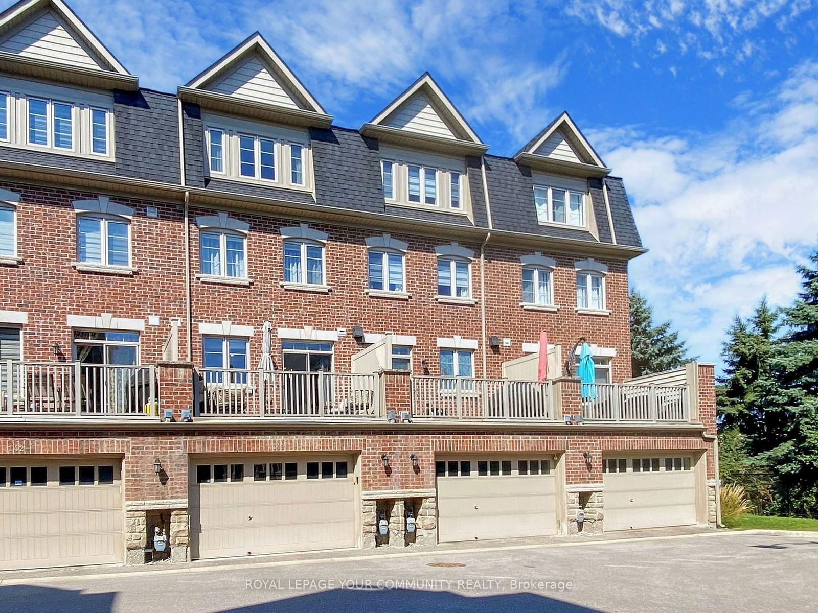 1331 Major Mackenzie Dr W, unit 141 for sale