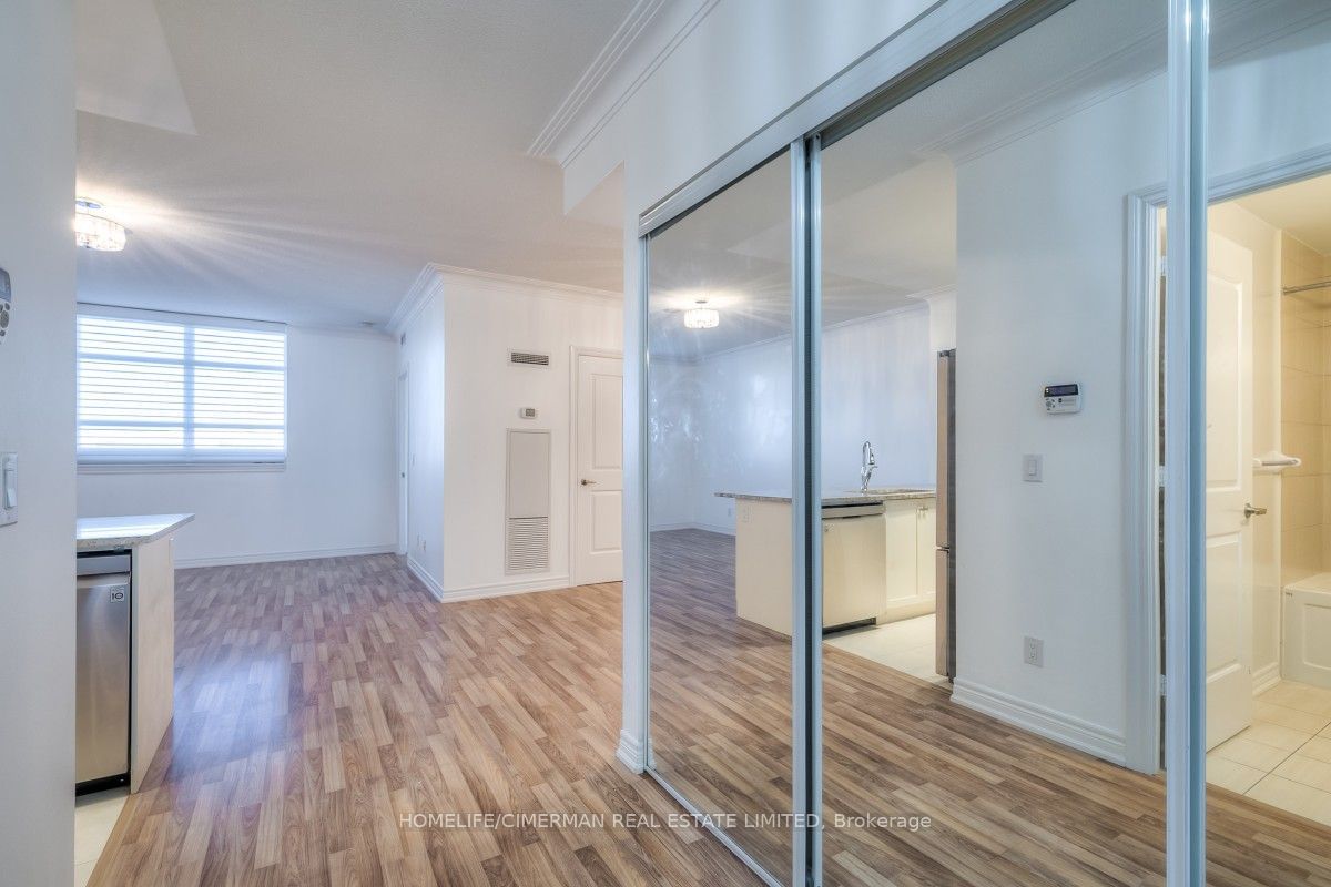 9245 Jane St, unit 415 for sale