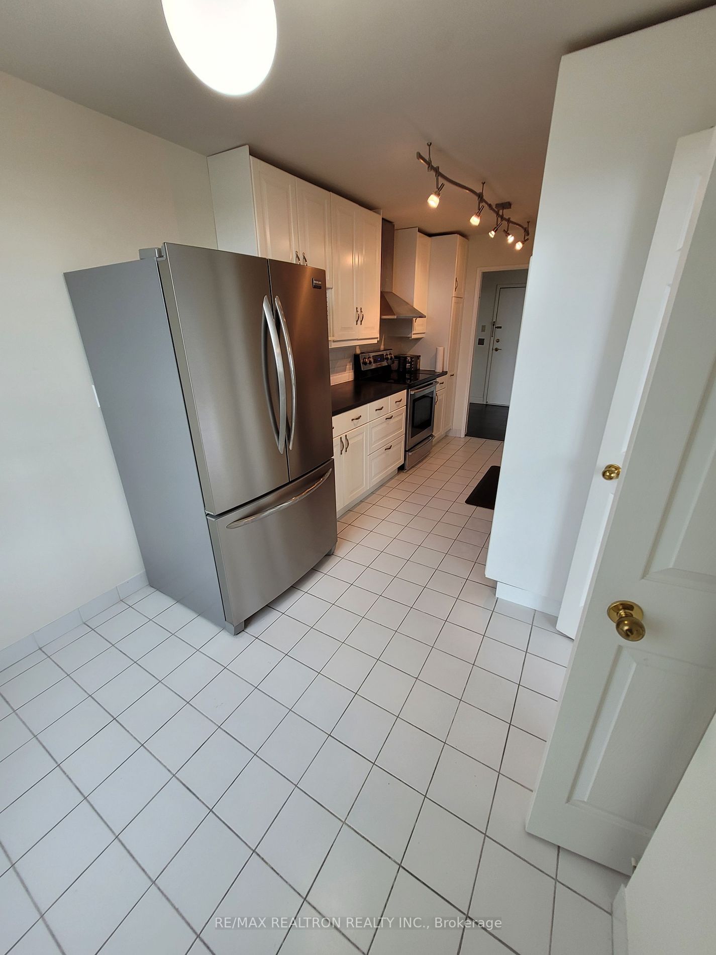 7805 Bayview Ave, unit 1113 for rent