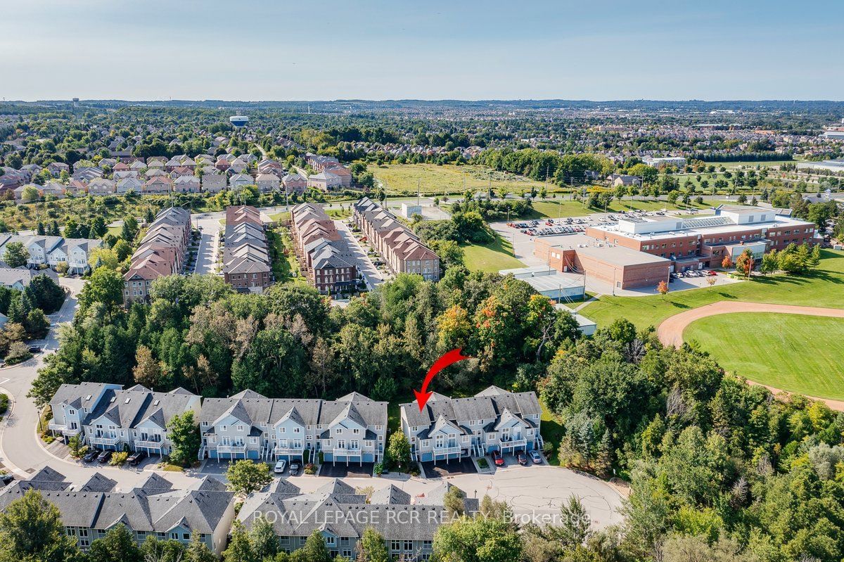 On Bogart Pond Townhomes, Newmarket, Toronto