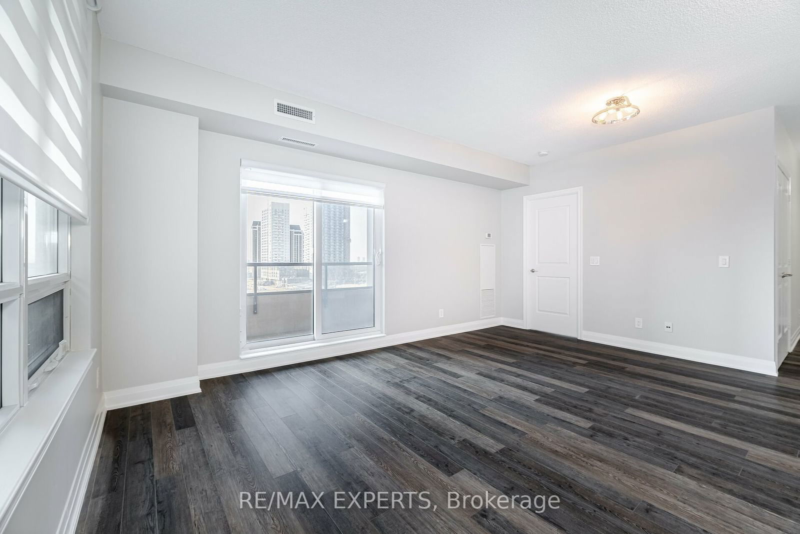 9245 Jane St, unit 905 for rent