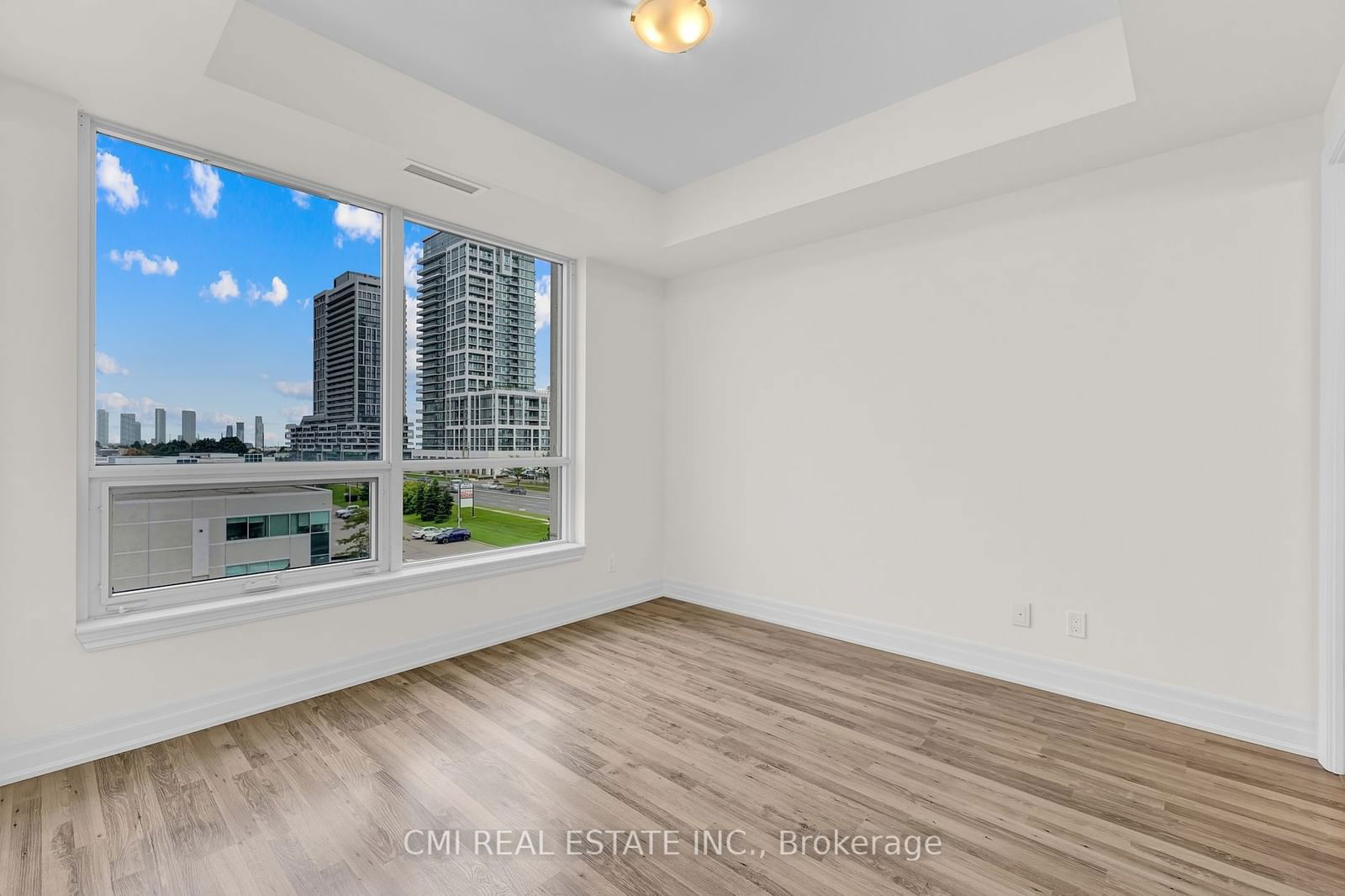 9075 Jane St, unit 407 for sale