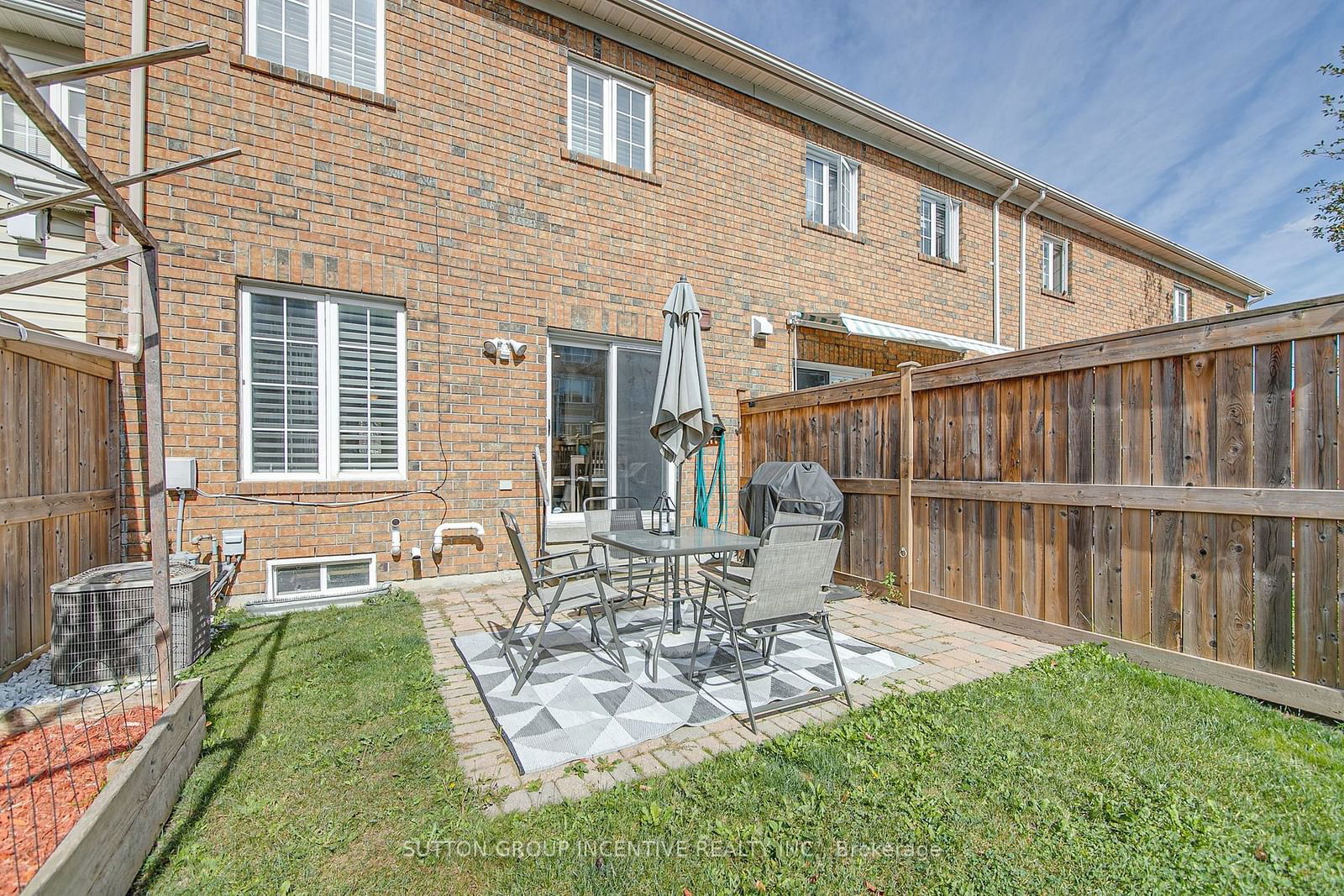 347 John West Way Townhomes, Aurora, Toronto