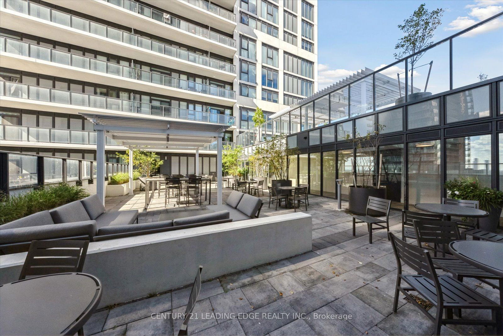 9000 Jane St, unit 216 for sale