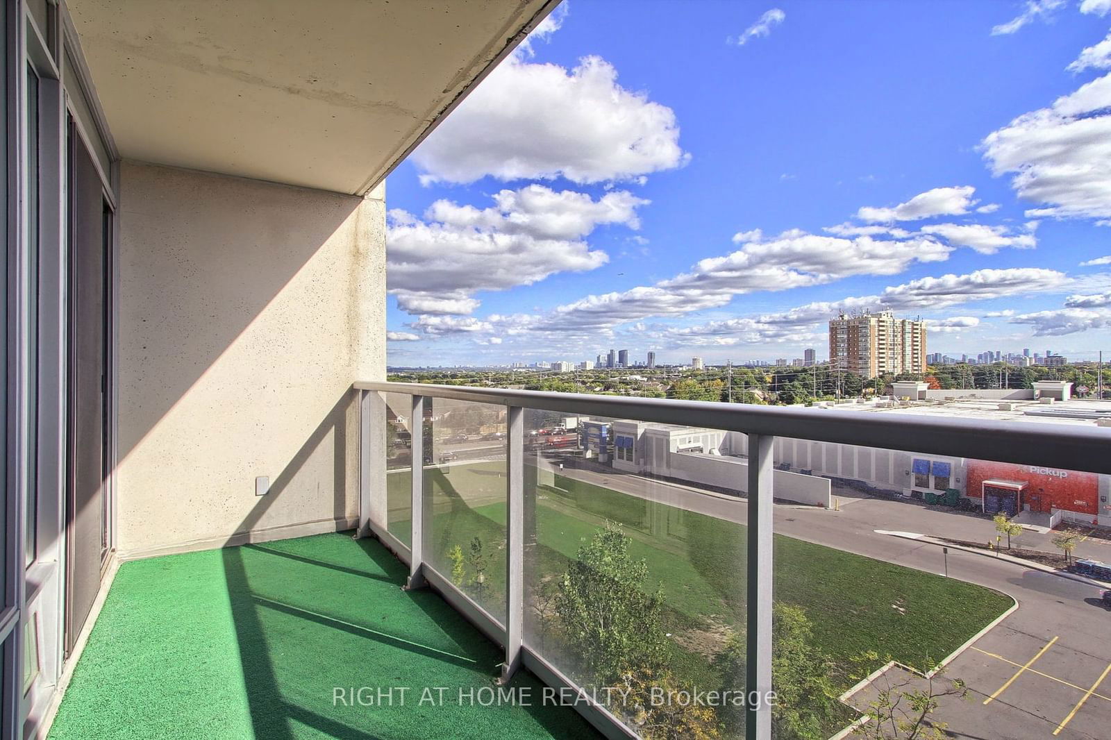 7 North Park Rd, unit 712 for sale