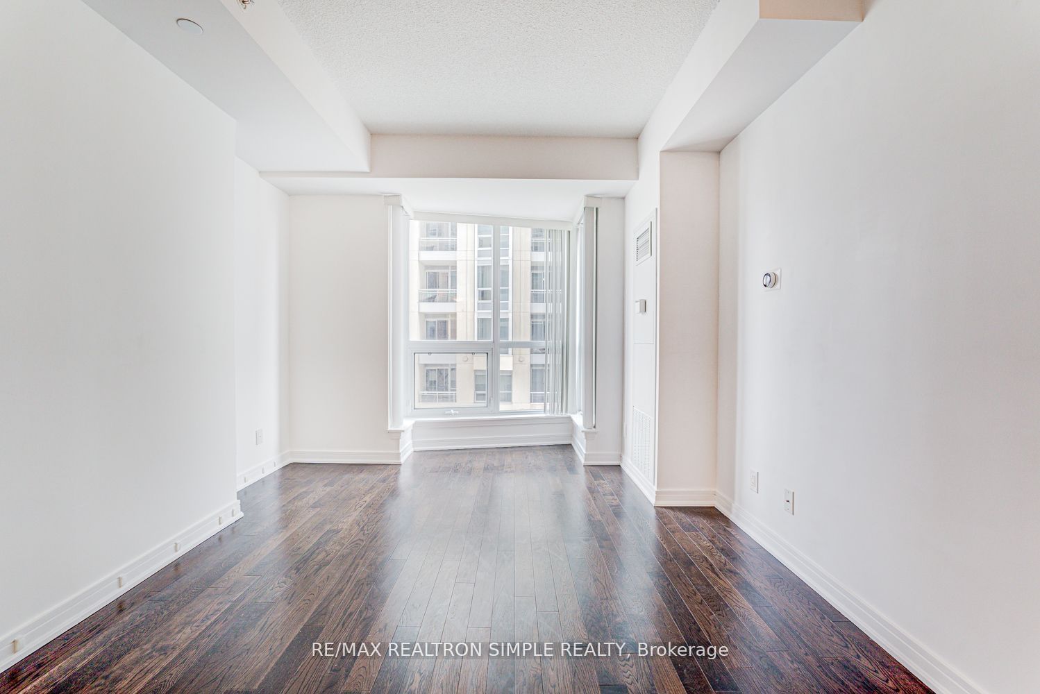 9205 Yonge St, unit 311 for rent