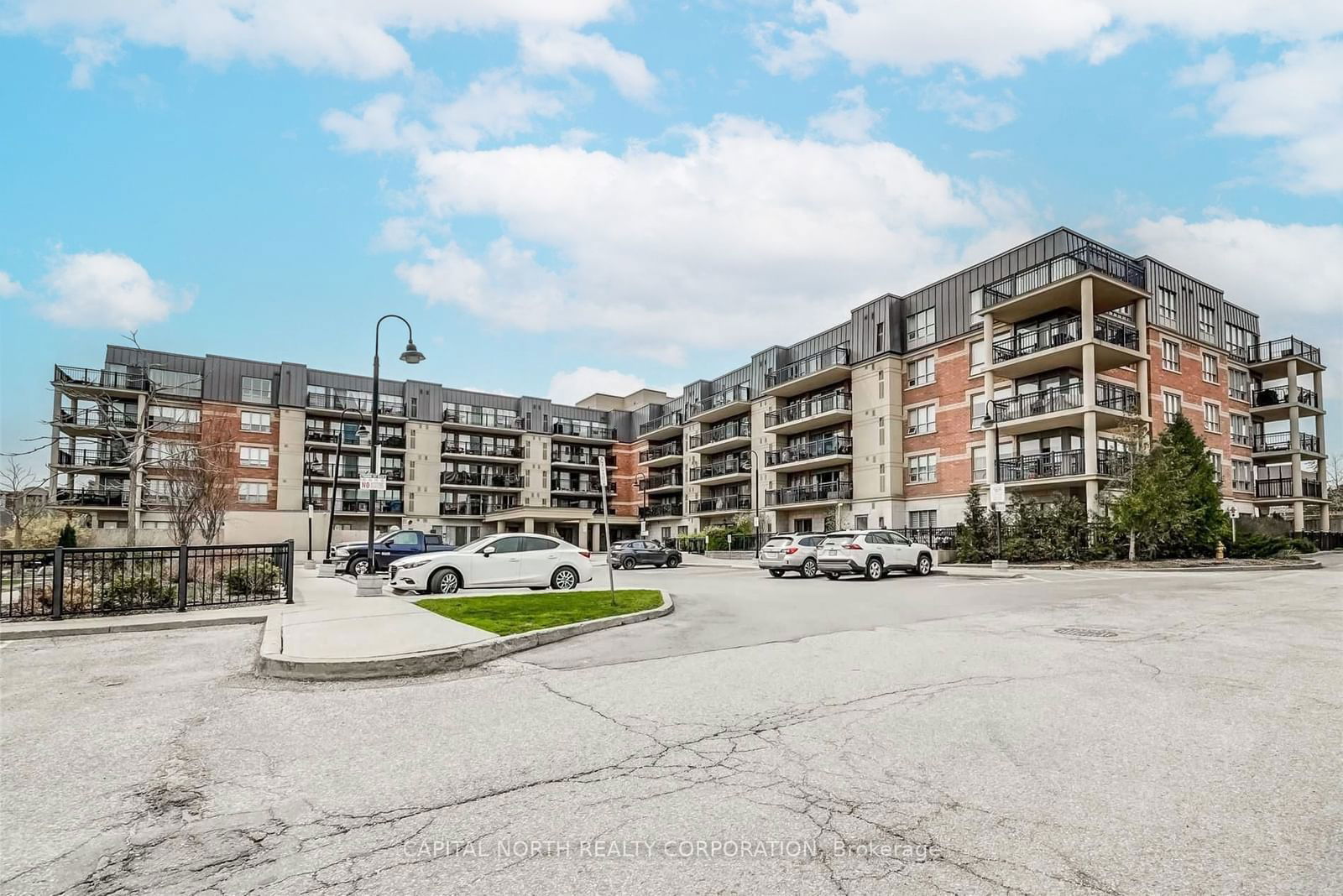 8026 Kipling Ave, unit 403 for sale