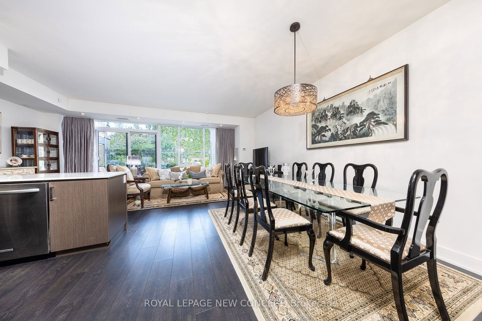 7608 Yonge St, unit 106 for sale