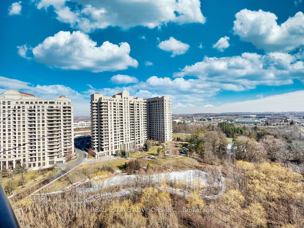 9225 Jane St, unit 1211 for sale