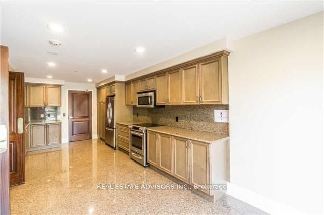 9225 Jane St, unit 1211 for sale