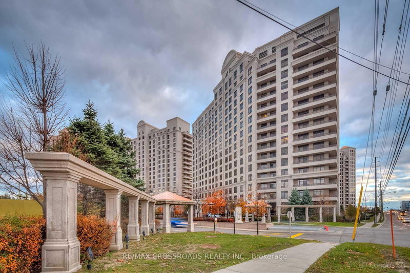 9245 Jane St, unit 302 for sale