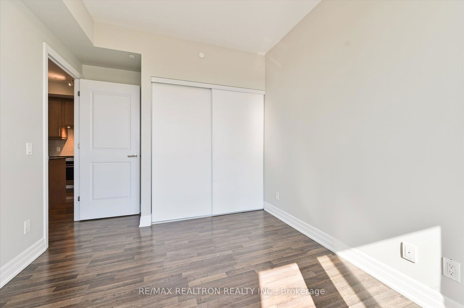 9085 Jane St, unit 304 for rent