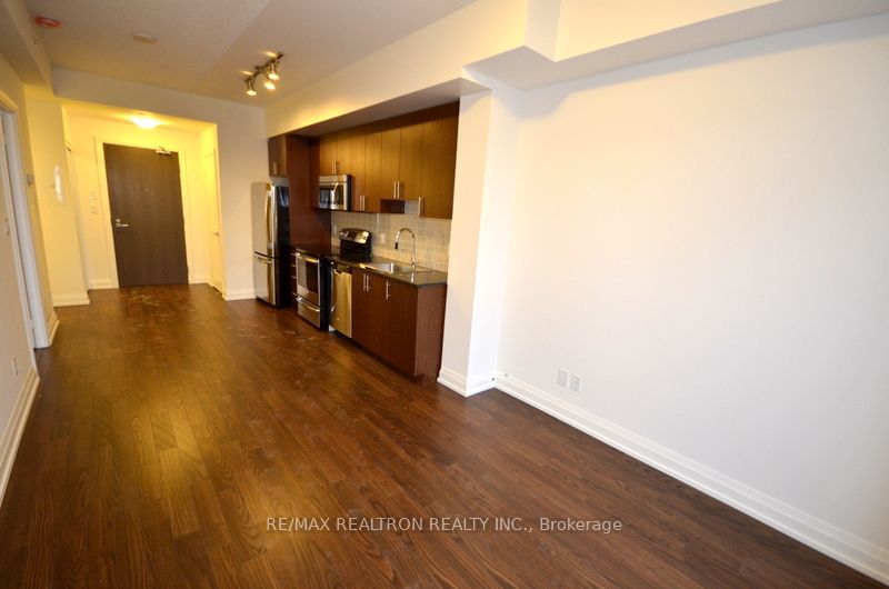 7171 Yonge St, unit 512 for rent