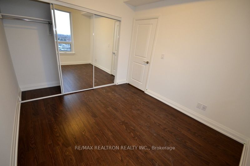 7171 Yonge St, unit 512 for rent