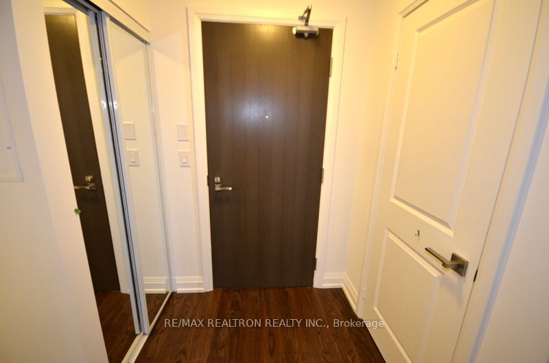 7171 Yonge St, unit 512 for rent