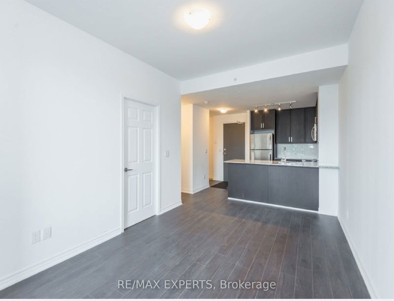 11611 Yonge St, unit 216 for rent