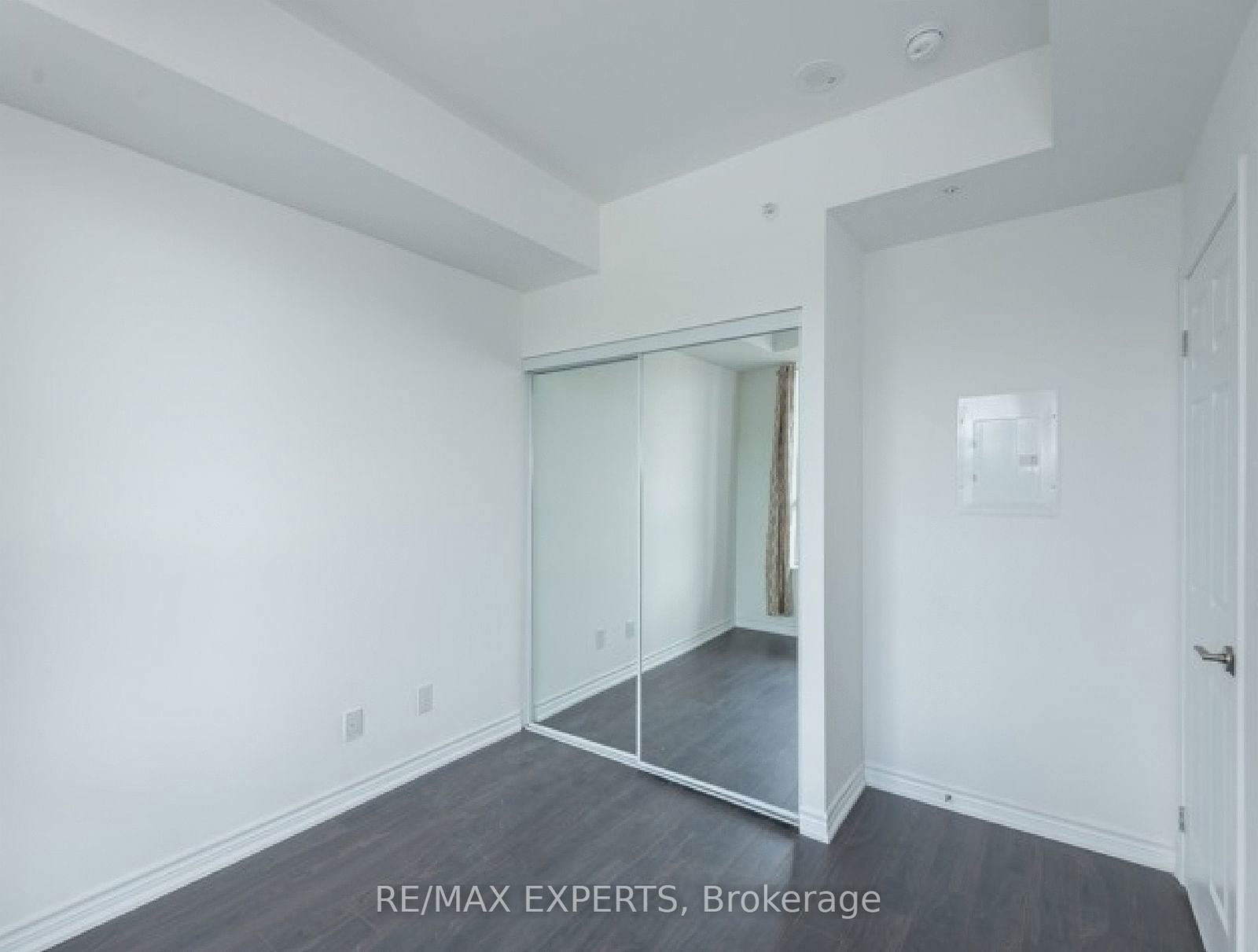 11611 Yonge St, unit 216 for rent