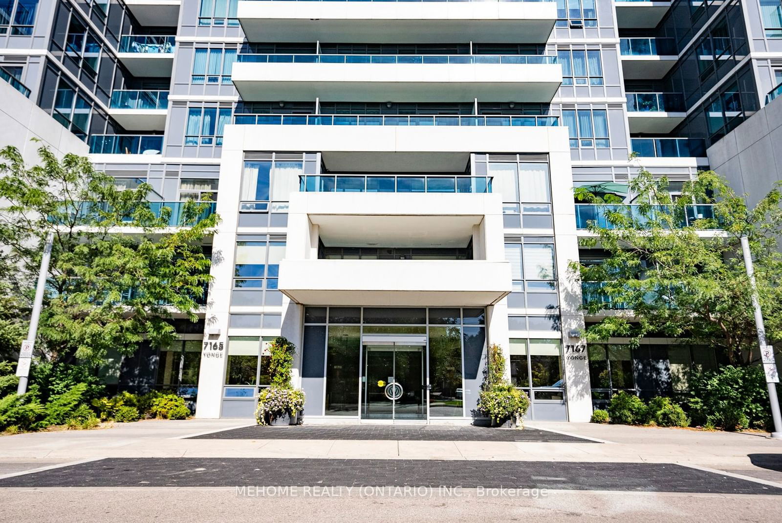 7165 Yonge St, unit 2208 for sale