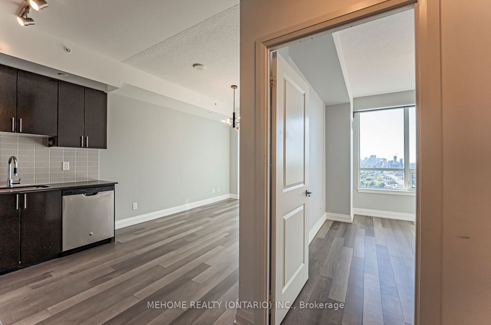 7165 Yonge St, unit 2208 for sale