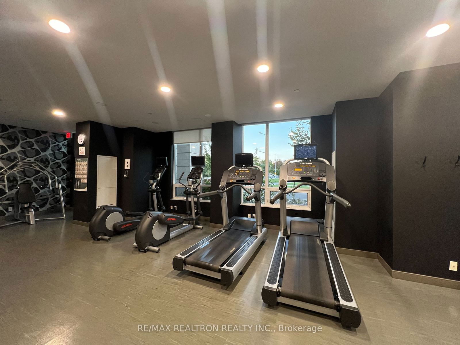 8228 Birchmount Rd, unit PH10 for sale