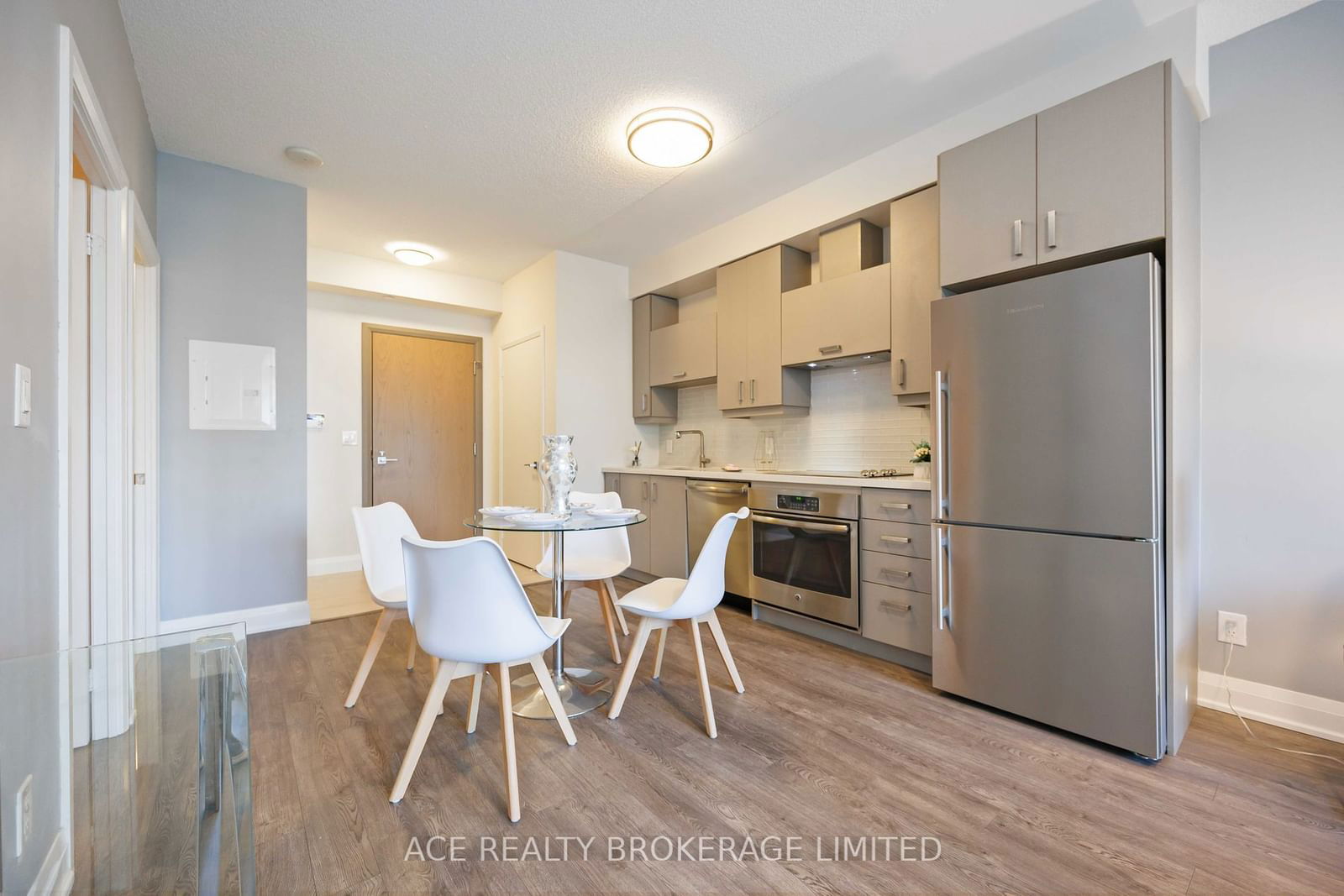 28 Uptown Dr, unit 306 for sale