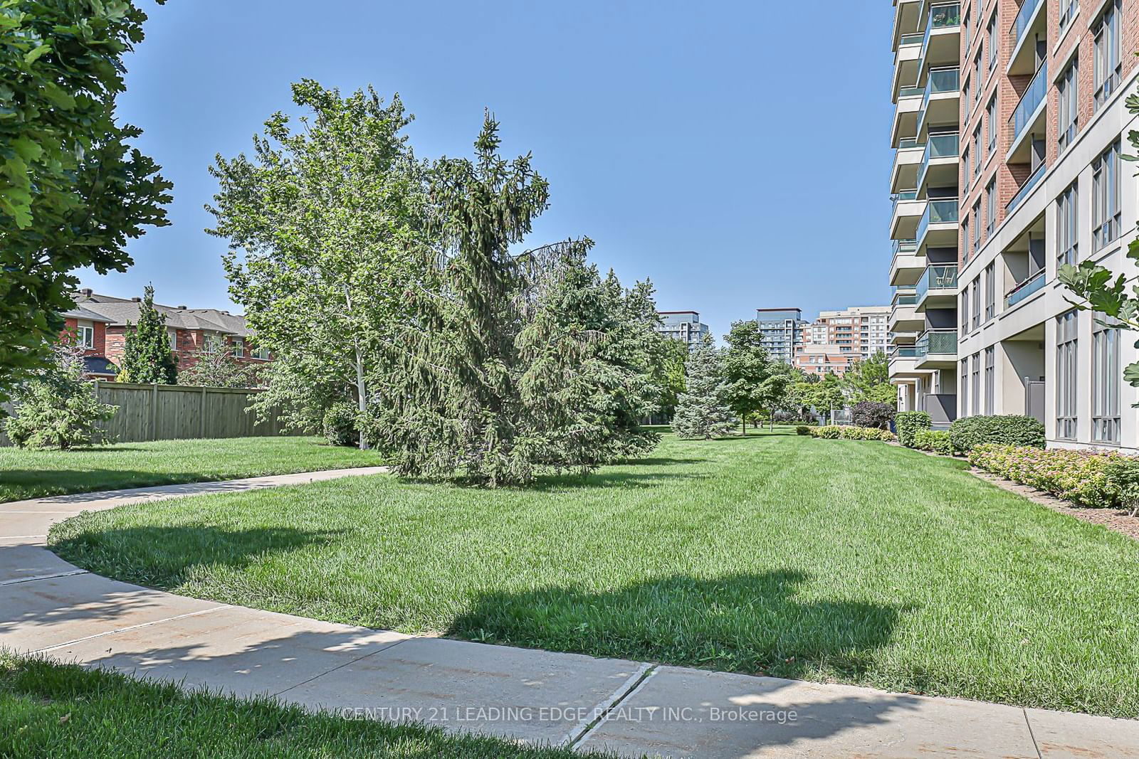 350 Red Maple Rd, unit PH5 for rent