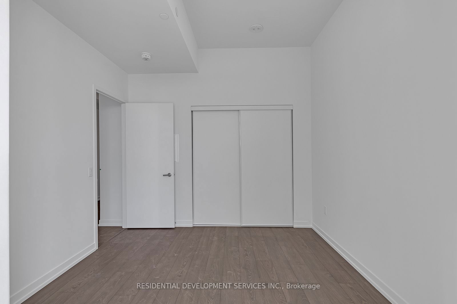 8868 Yonge St, unit 722E for rent