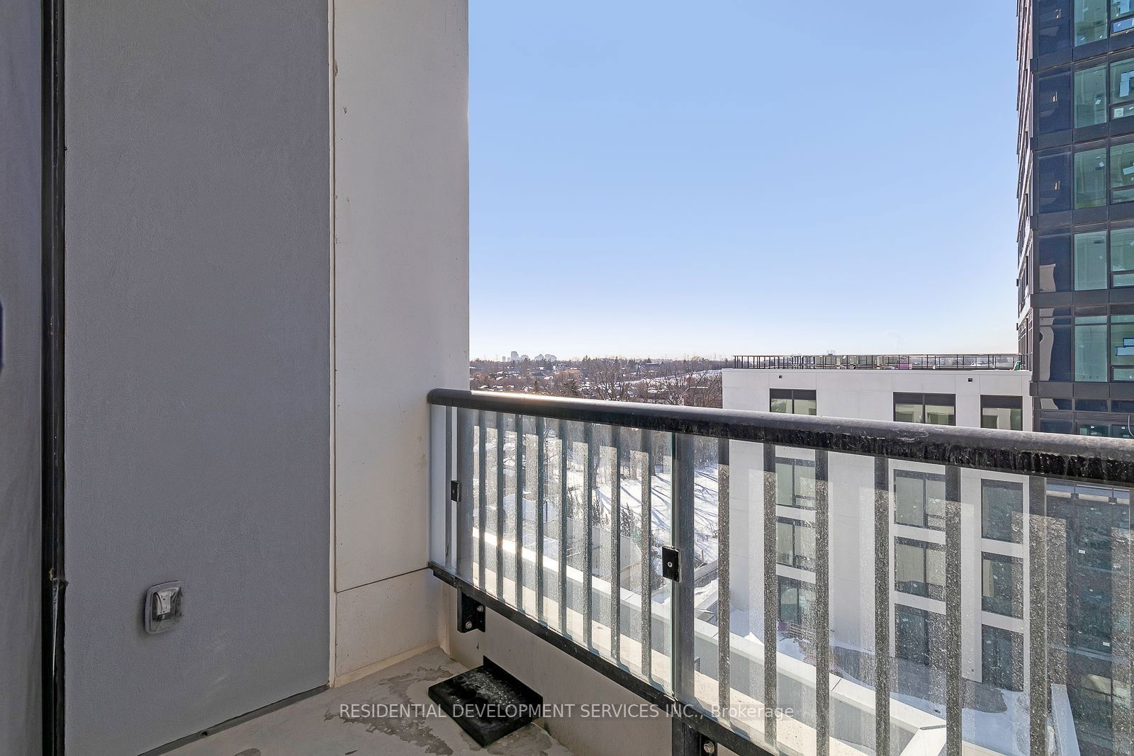 8868 Yonge St, unit 722E for rent