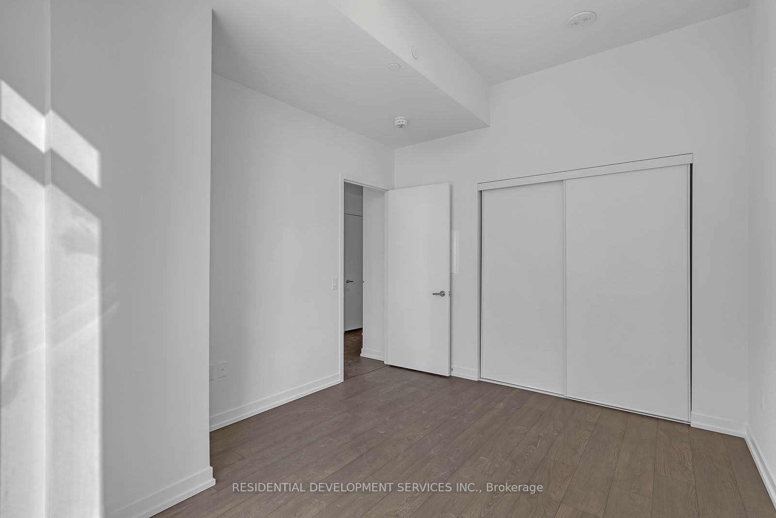 8868 Yonge St, unit 722E for rent