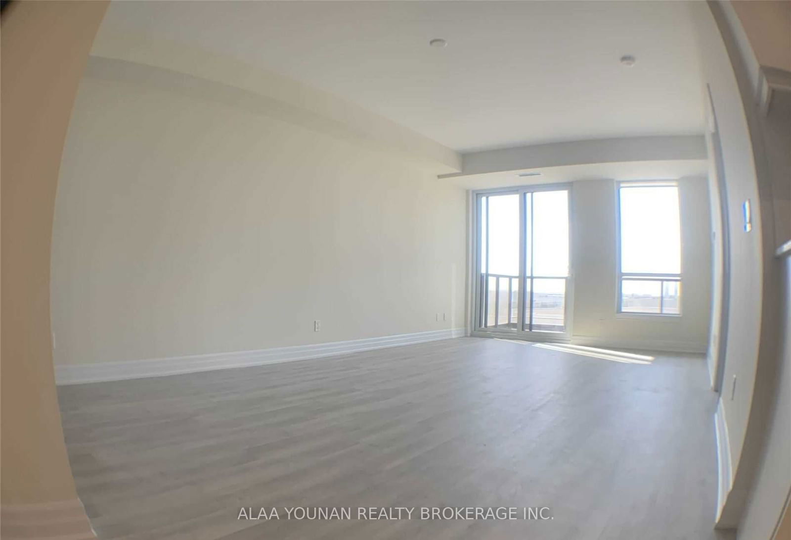 9075 Jane St, unit 509 for rent