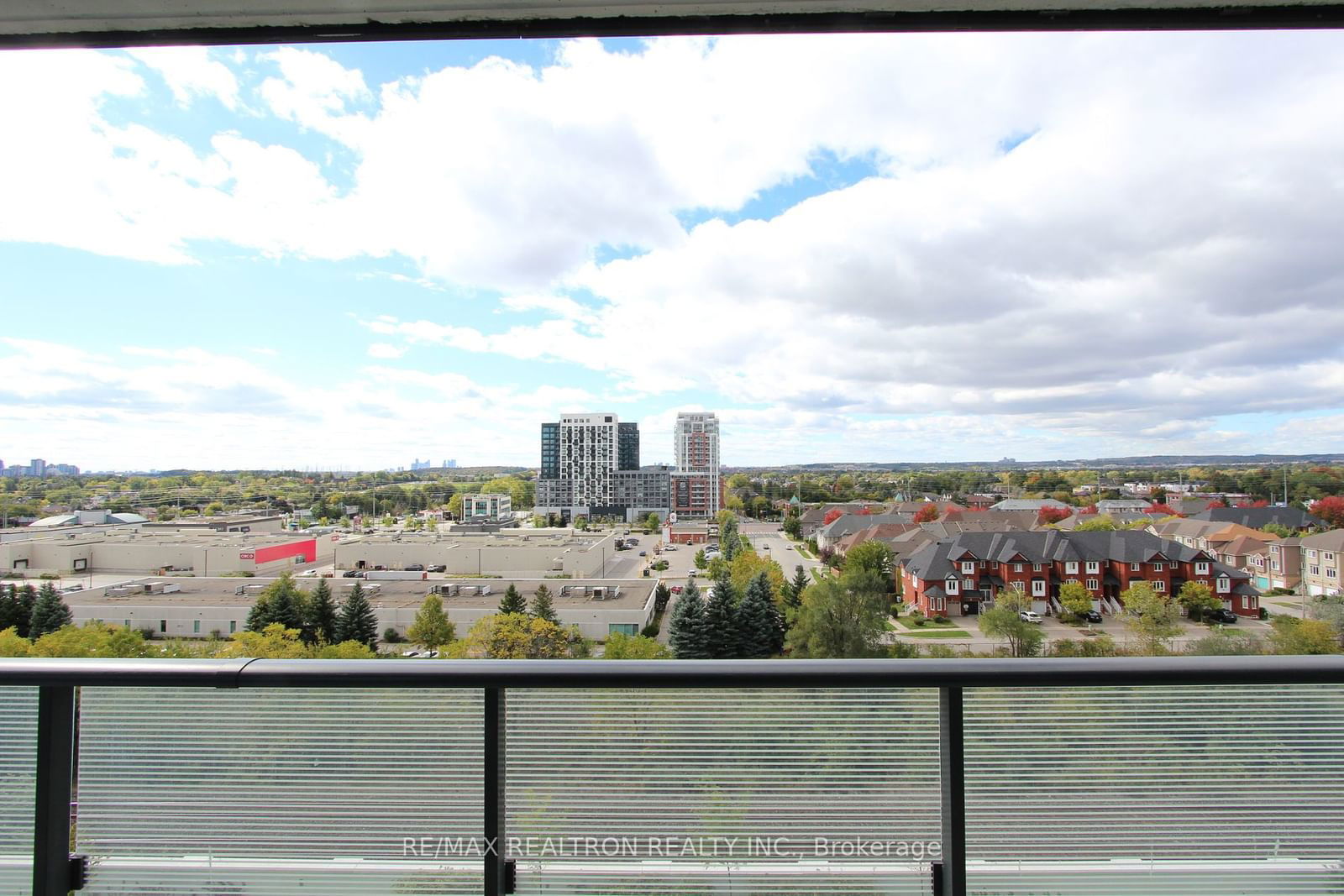 95 Oneida Cres, unit 801 for rent