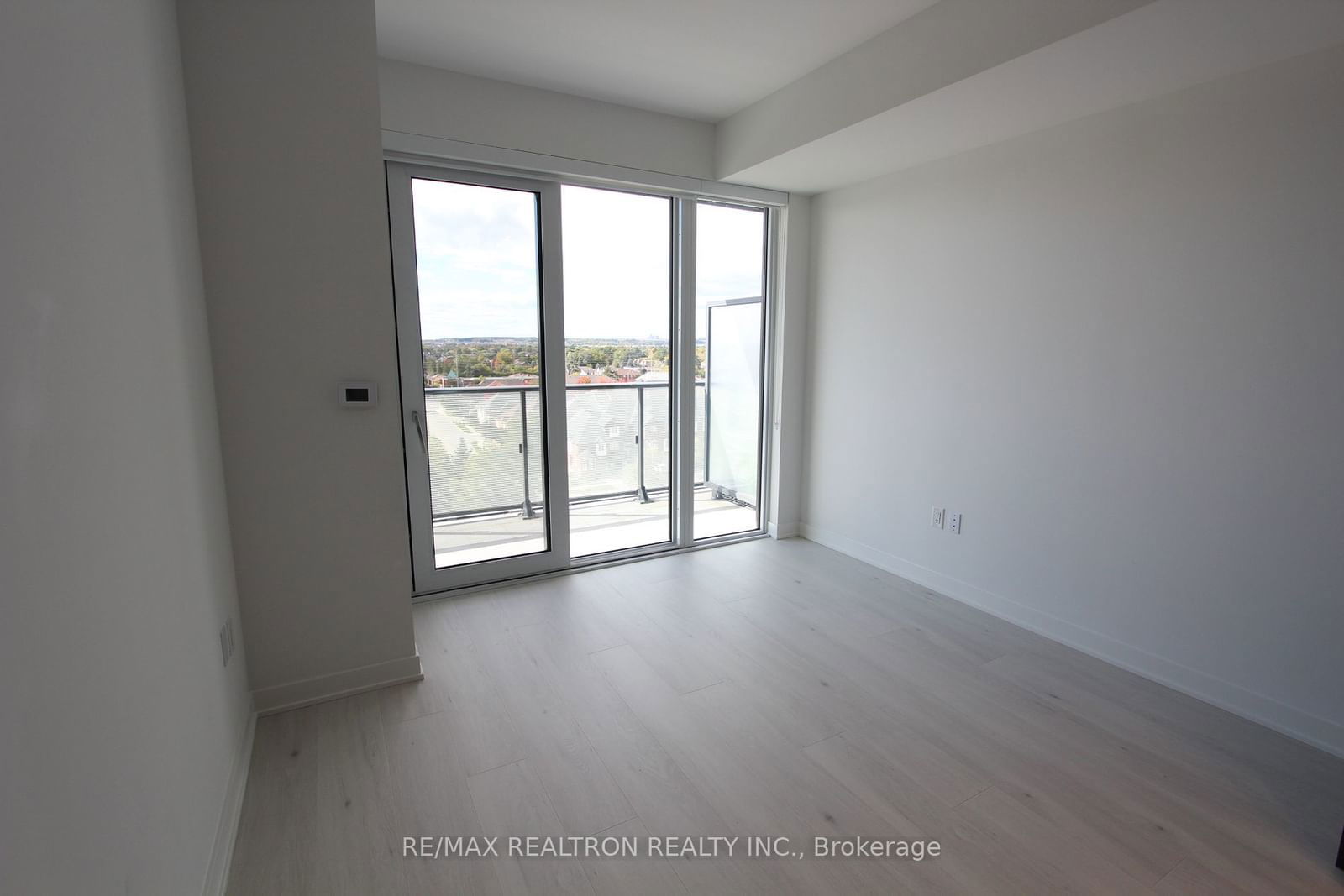 95 Oneida Cres, unit 801 for rent