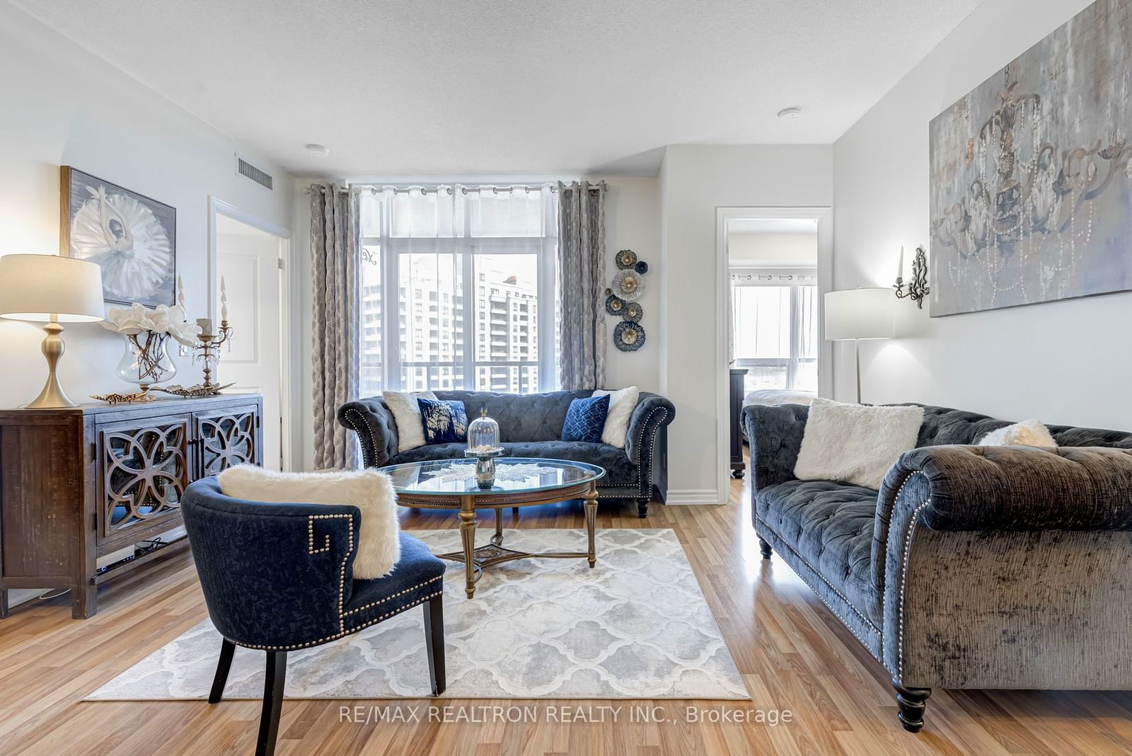 9225 Jane St, unit 1108 for sale