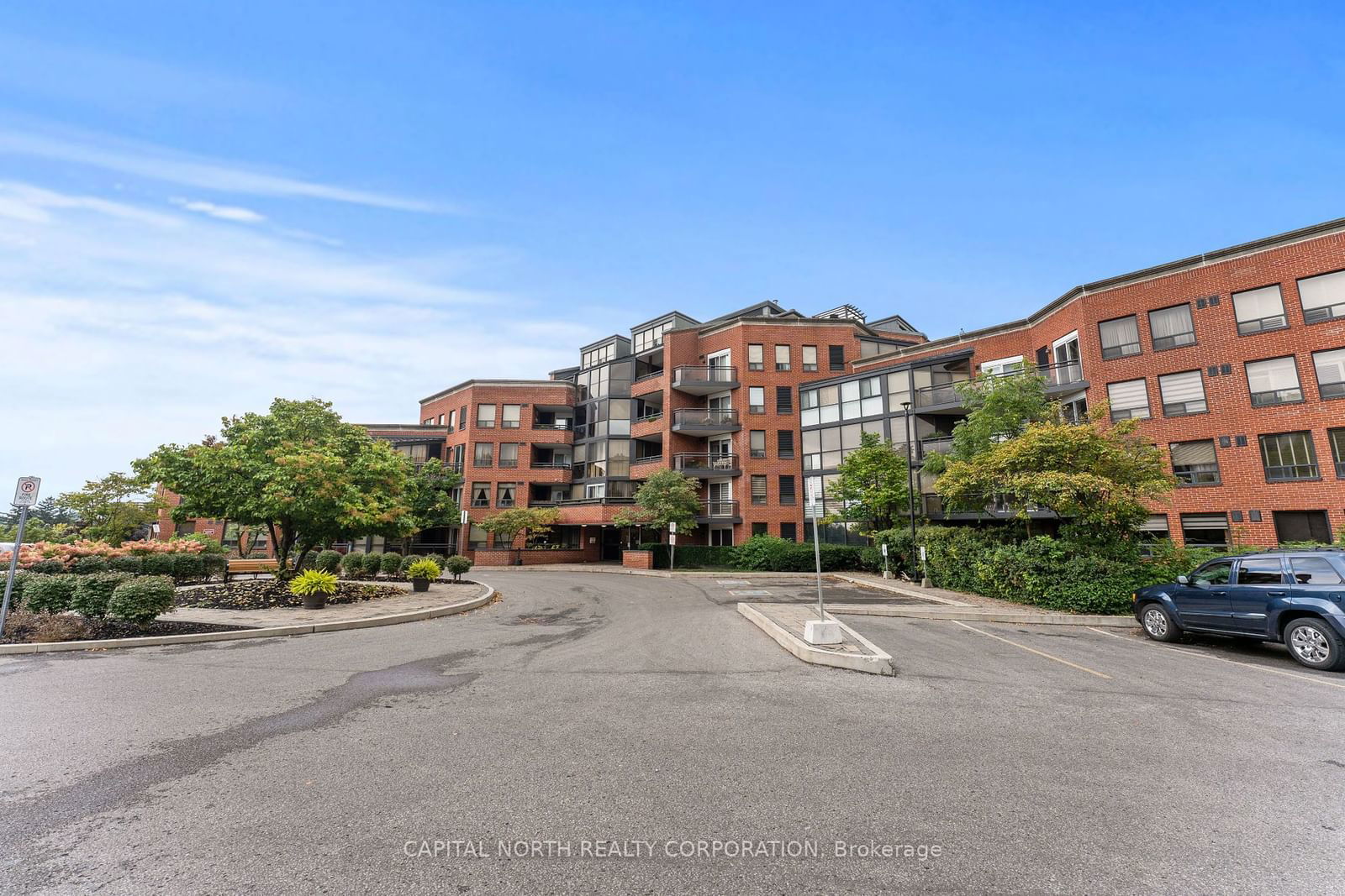 100 Arbors Lane Condos, Vaughan, Toronto