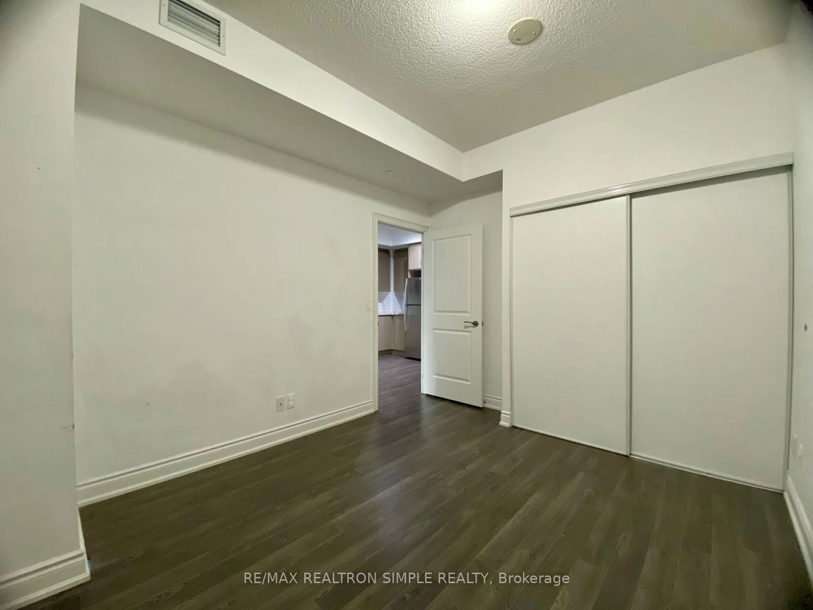 99 South Town Centre Blvd, unit B502 for sale