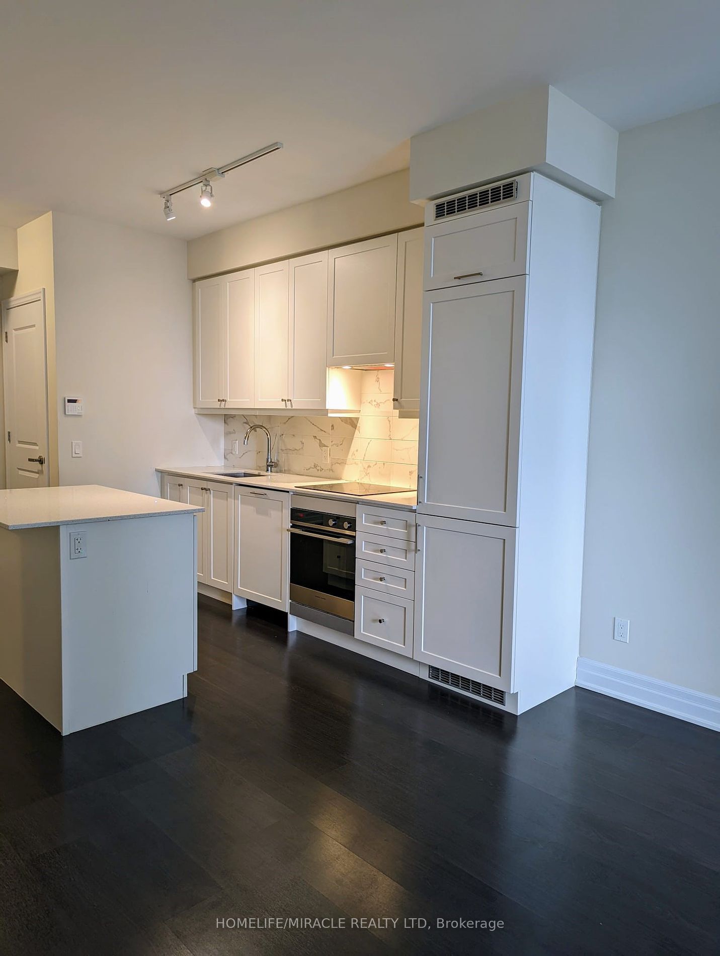 9085 Jane St, unit 1105 for rent