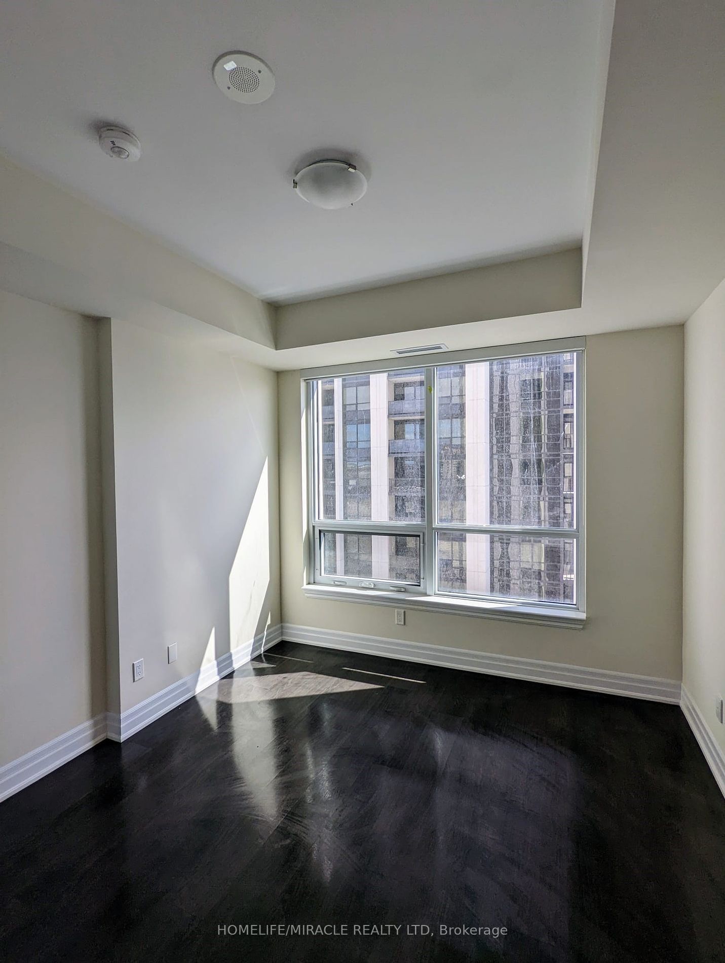 9085 Jane St, unit 1105 for rent