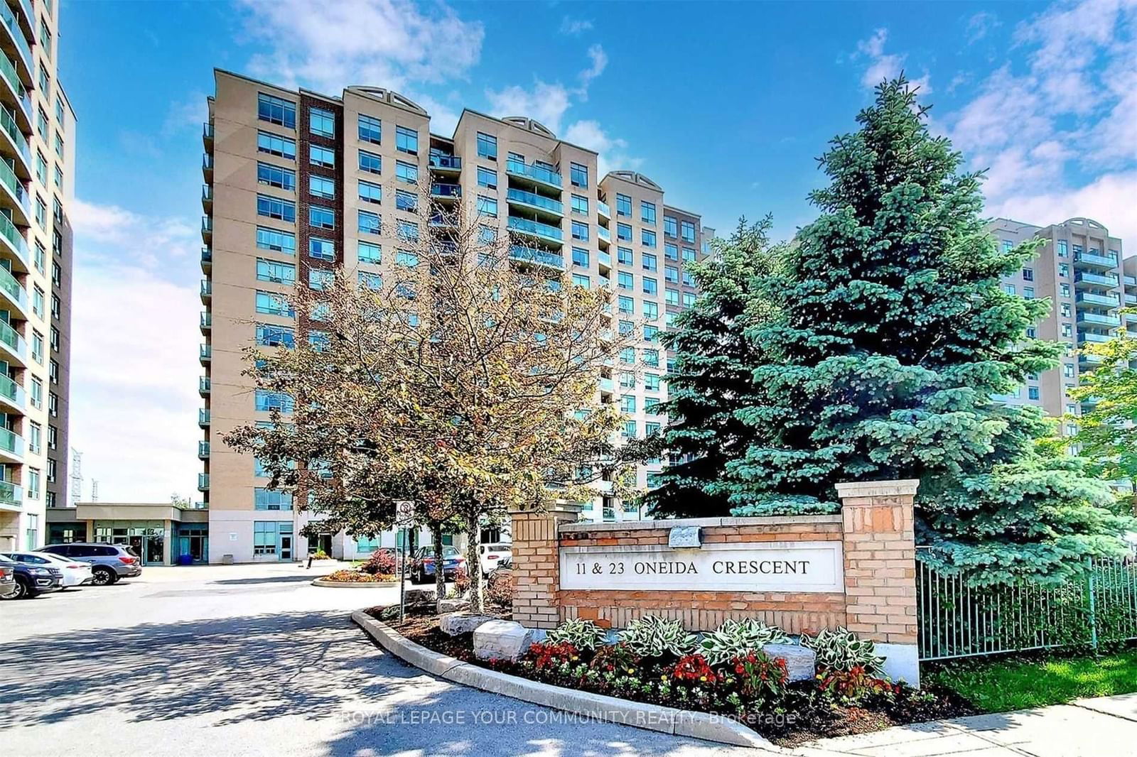 23 Oneida Cres, unit 1206 for rent