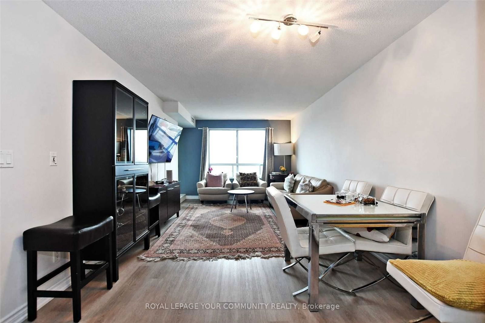 23 Oneida Cres, unit 1206 for rent